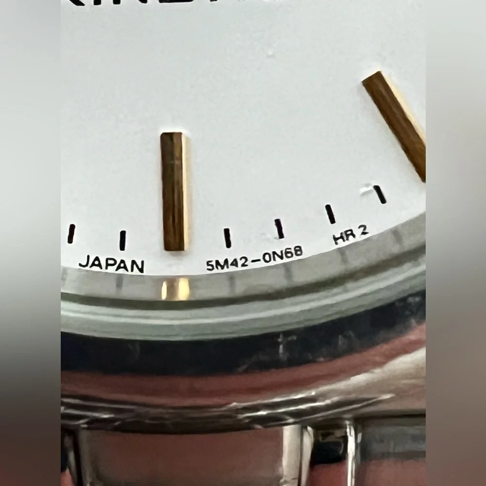 Seiko Kinetic Automatic Vintage Men’s Watch Two-Tone Bracelet White Dial Date